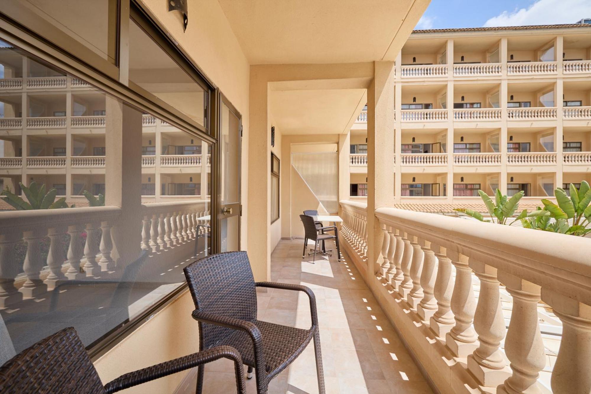 Apartamentos Isla Del Sol Can Pastilla  Exterior photo