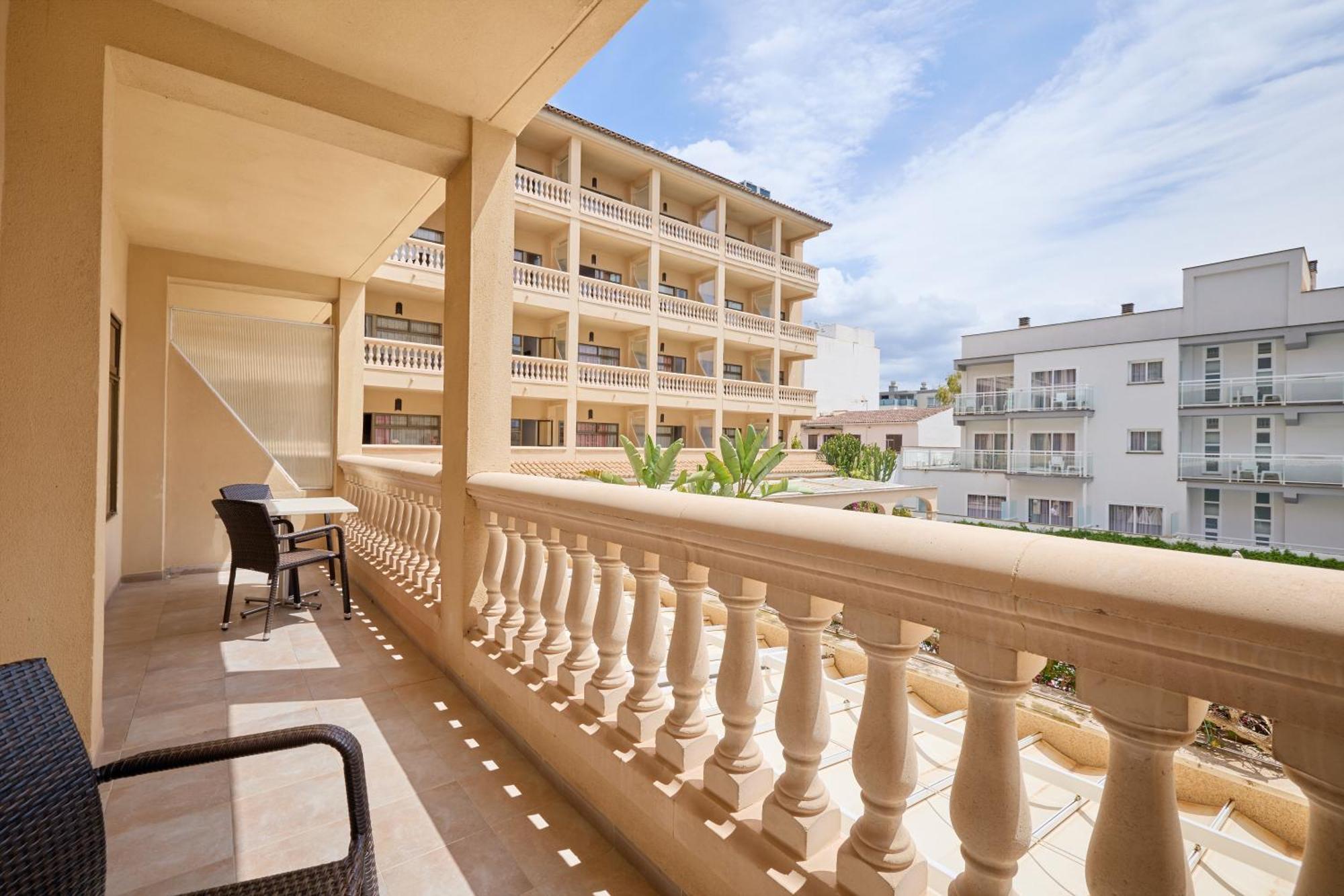 Apartamentos Isla Del Sol Can Pastilla  Exterior photo